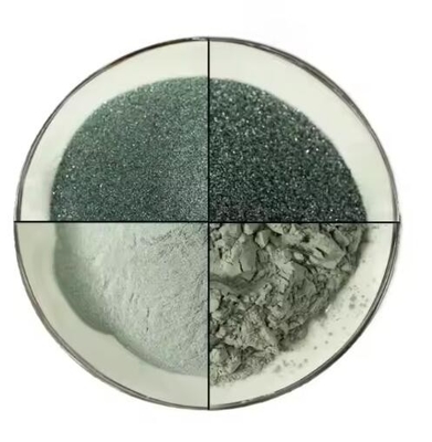 สีเขียวดํา สีซิลิคอนคาร์ไบด ขาว 98% ความบริสุทธิ์ SiC Grit ขาวละเอียดสําหรับงานโลหะ
