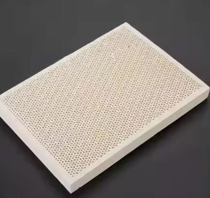 แข็งแรงสูง 50-200 มม Cordierite กระจกอินฟราเร็ด Honeycomb แผ่นเซรามิกสําหรับการเผาความทนต่อการกระแทกทางความร้อน
