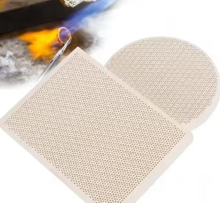 แข็งแรงสูง 50-200 มม Cordierite กระจกอินฟราเร็ด Honeycomb แผ่นเซรามิกสําหรับการเผาความทนต่อการกระแทกทางความร้อน